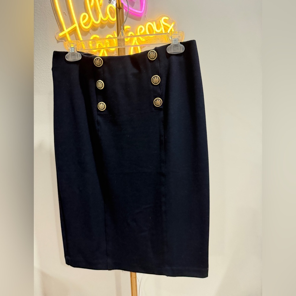 Chic Navy Buttoned Pencil Skirt - Picture 2 of 9